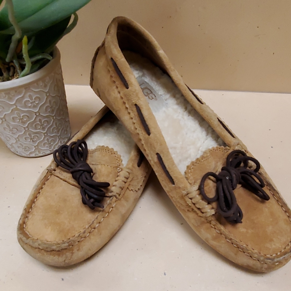 UGG